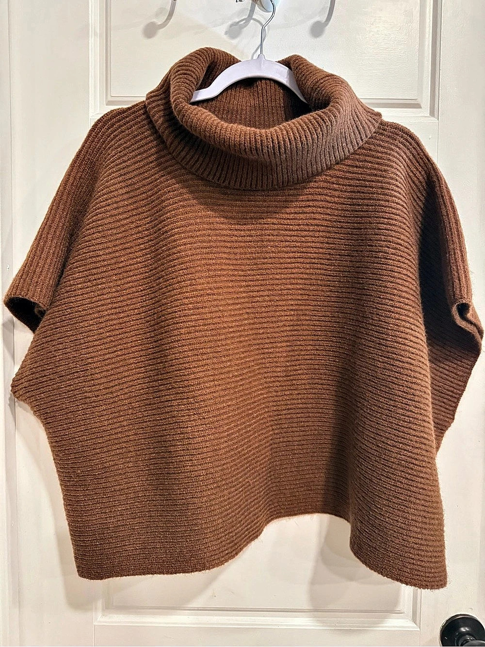 Lalavon Brown Turtleneck Poncho Sweater Women’s M Oversized Cape Like New